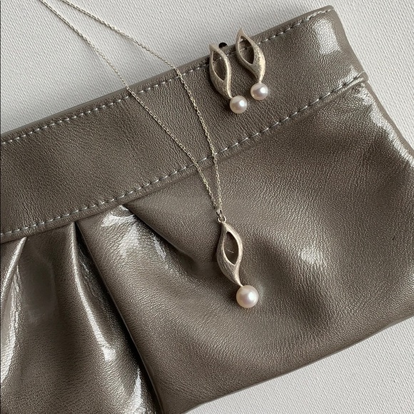 Boutique Jewelry - Freshwater Pearl & Sterling Silver Necklace NEW